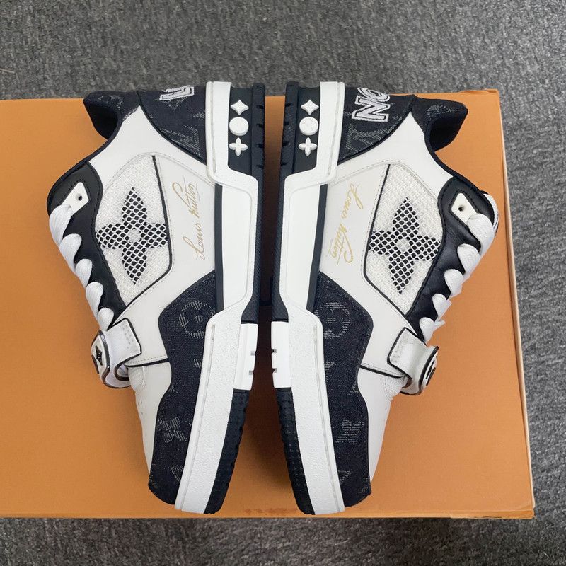 Louis Vuitton Louis Vuitton Trainer Low Top Sneakers in Black and White 0079 Size US 6.5 / EU 39-40 - 8 Thumbnail