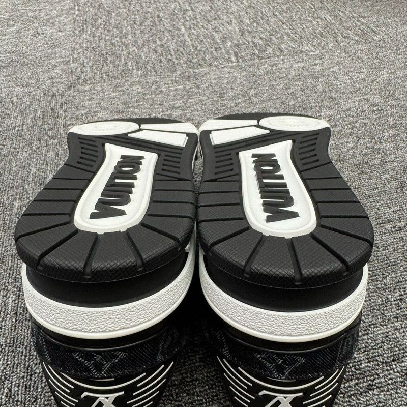 Louis Vuitton Louis Vuitton Black and White Sneakers 0079 Size US 8 / EU 41 - 5 Thumbnail