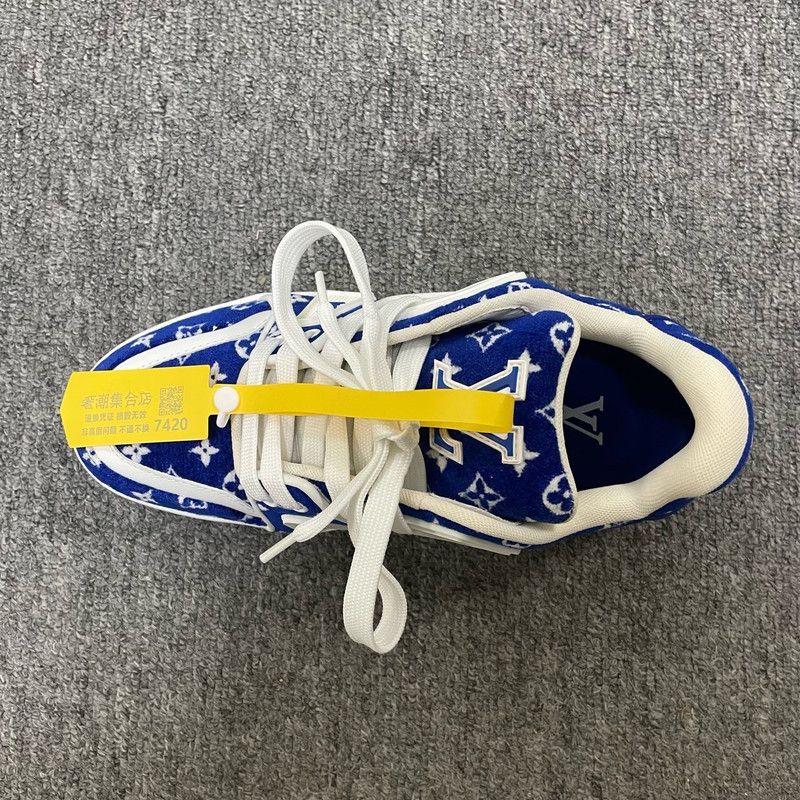 Louis Vuitton Louis Vuitton Blue and White Trainer Sneakers 0079 Size US 7.5 / EU 40-41 - 8 Thumbnail