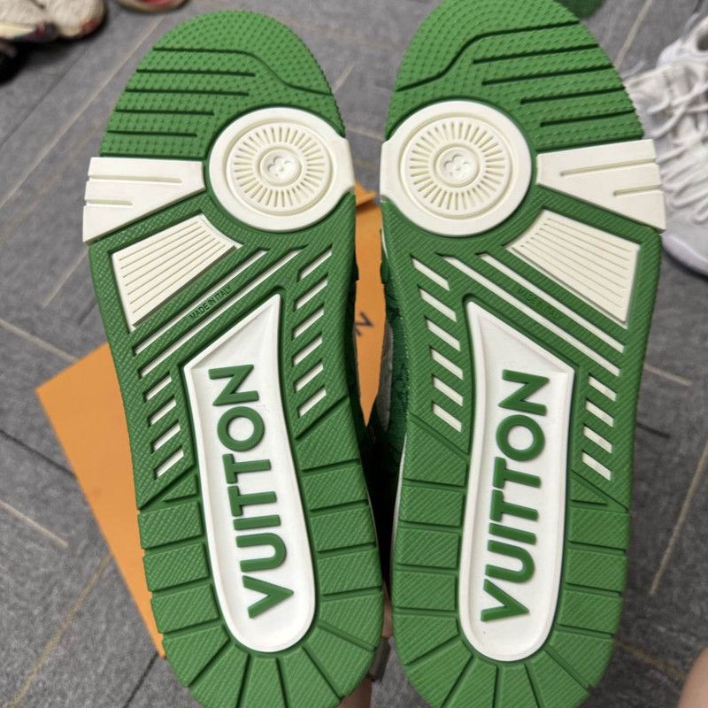 Louis Vuitton Louis Vuitton Green and White Trainer Sneakers 0079 Size US 8 / EU 41 - 4 Thumbnail