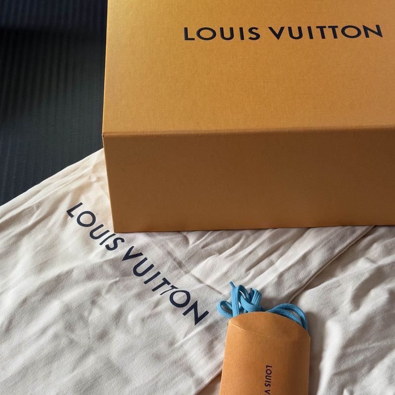 Louis Vuitton Louis Vuitton Tiffany Green Low-Top Sneakers 0079 Size US 8.5 / EU 41-42 - 6 Thumbnail