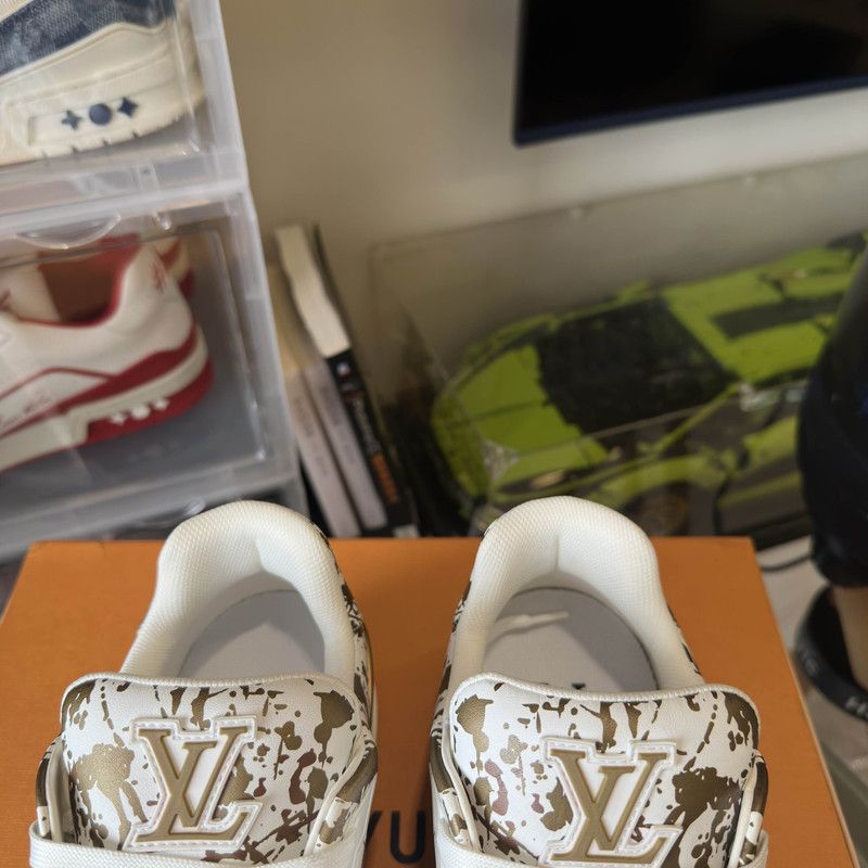 Louis Vuitton LEE QUIÑONES x LOUIS VUITTON Art Sneakers 0079 Size US 8 / EU 41 - 10 Thumbnail
