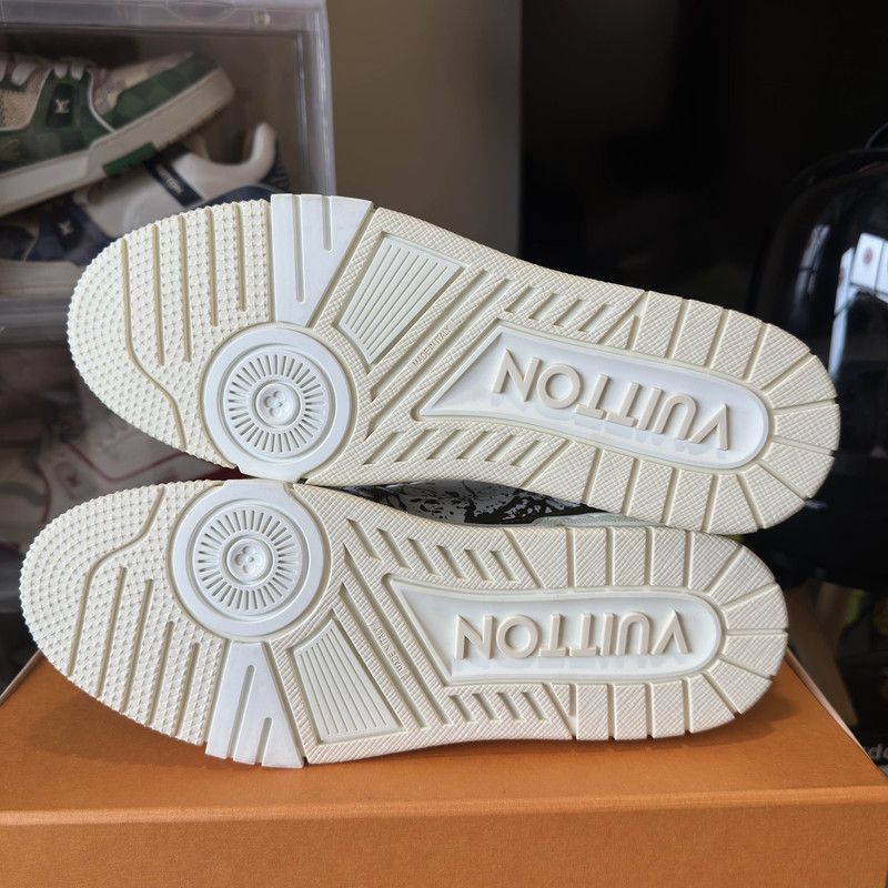 Louis Vuitton LEE QUIÑONES x LOUIS VUITTON Art Sneakers 0079 Size US 8 / EU 41 - 4 Thumbnail