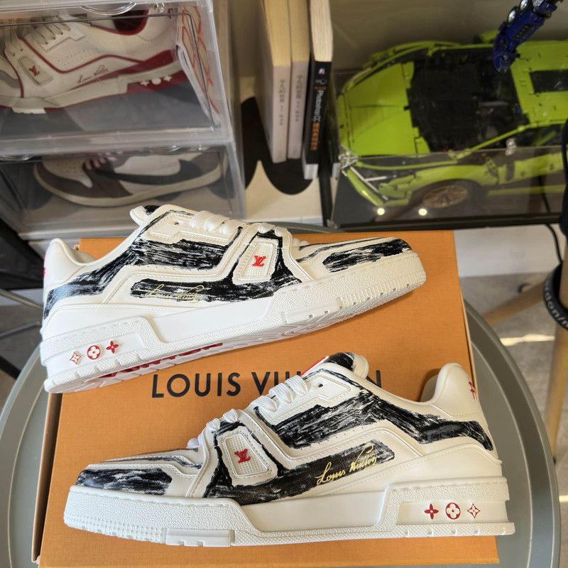 Louis Vuitton Louis Vuitton Artistic Low Top Sneakers for All 0079 Size US 11 / EU 44 - 7 Thumbnail