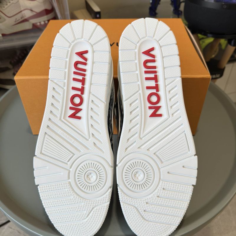 Louis Vuitton Louis Vuitton Artistic Low Top Sneakers for All 0079 Size US 11 / EU 44 - 4 Thumbnail