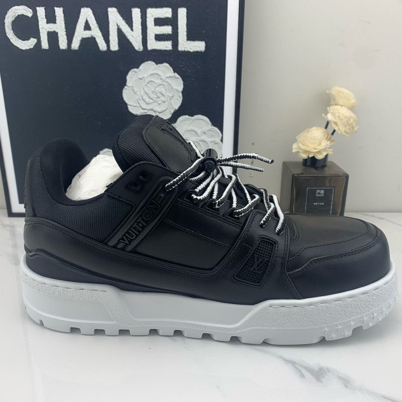 Louis Vuitton Louis Vuitton Trainer Maxi Black Casual Sneakers 0079 Size US 9.5 / EU 42-43 - 7 Thumbnail