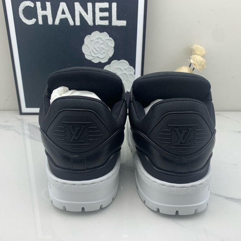 Louis Vuitton Louis Vuitton Trainer Maxi Black Casual Sneakers 0079 Size US 9.5 / EU 42-43 - 3 Thumbnail