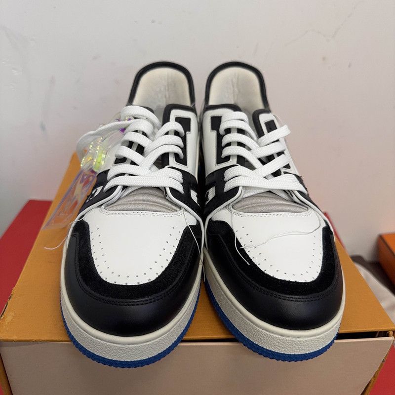 Louis Vuitton Louis Vuitton Stylish Low-Top Trainer Sneakers 0079 Size US 8.5 / EU 41-42 - 2 Thumbnail