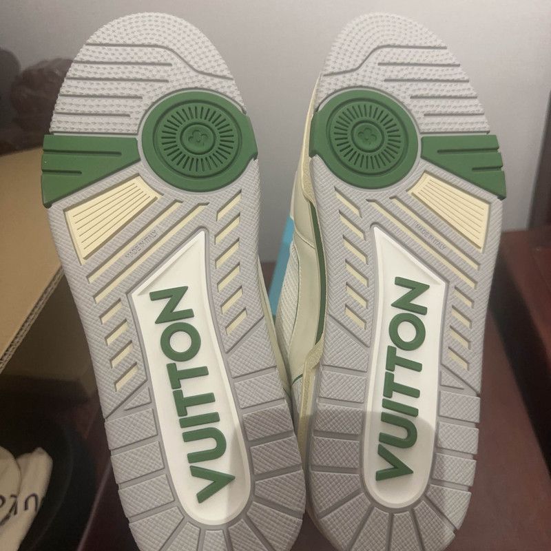 Louis Vuitton Louis Vuitton Classic Green Trainer Sneakers 0079 Size US 8.5 / EU 41-42 - 4 Thumbnail