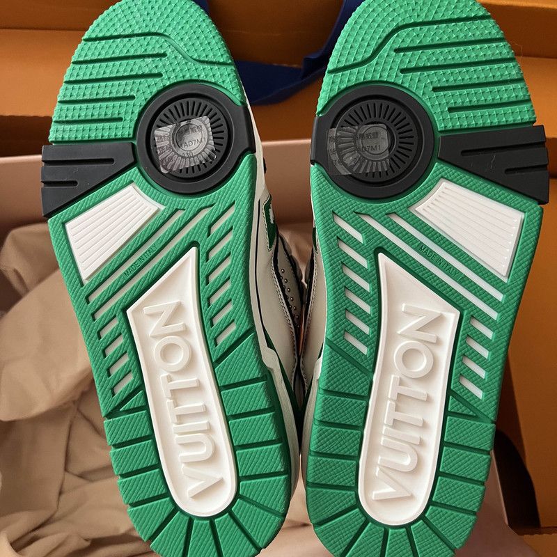 Louis Vuitton Louis Vuitton Green Trainer Low Top Sneakers 0079 Size US 7.5 / EU 40-41 - 4 Thumbnail