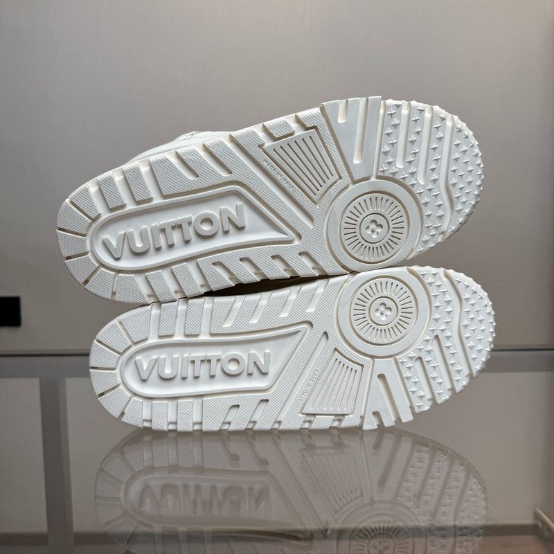 Louis Vuitton Louis Vuitton Trainer Maxi White Low-Top Sneakers 0079 Size US 10.5 / EU 43-44 - 7 Thumbnail