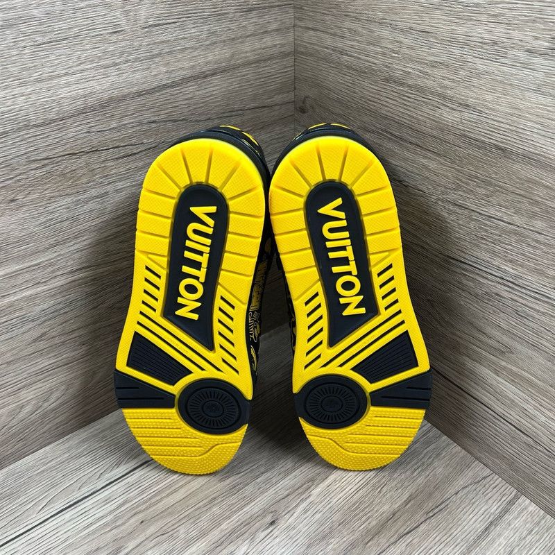 Louis Vuitton Louis Vuitton Trainer Low-top Sneaker Black Yellow 0079 Size US 8 / EU 41 - 7 Thumbnail