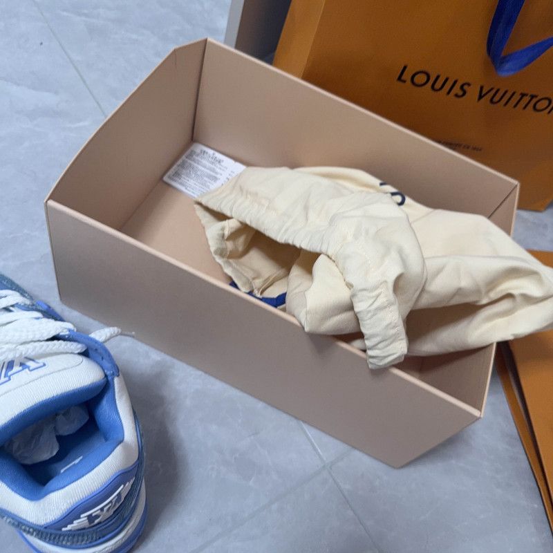 Louis Vuitton Louis Vuitton Trainer Maxi Blue and White Sneakers 0079 Size US 7.5 / EU 40-41 - 6 Thumbnail