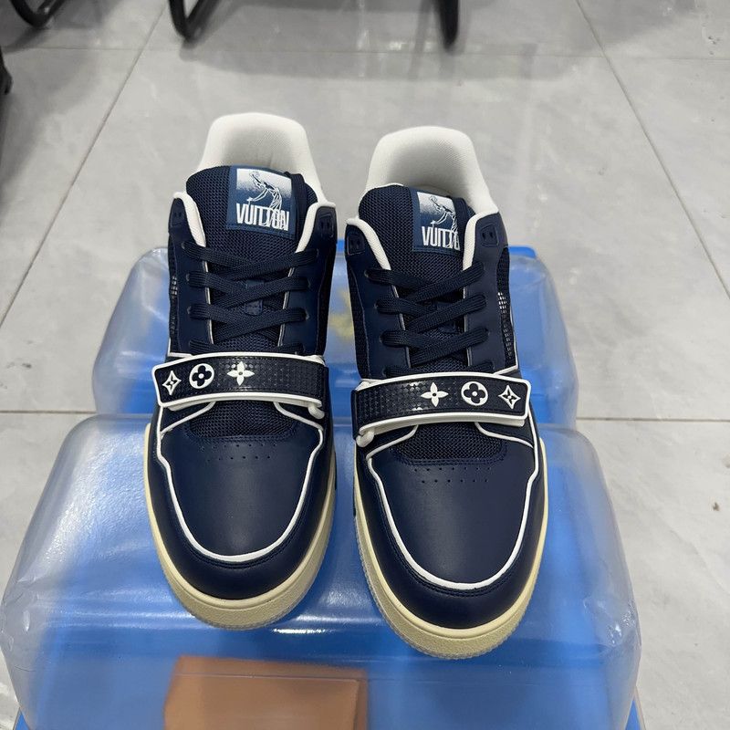 Louis Vuitton Louis Vuitton Blue Trainer Fashion Sneakers for Men 0079 Size US 11 / EU 44 - 2 Thumbnail
