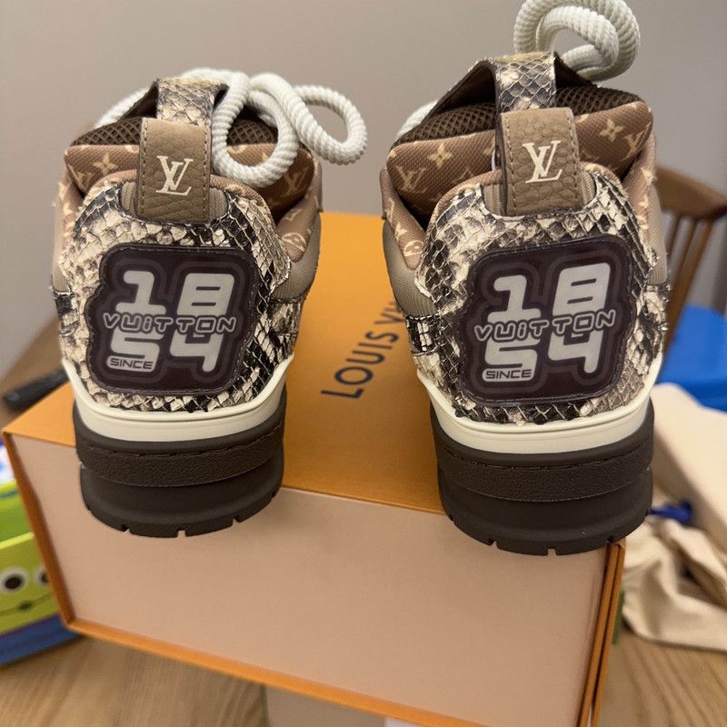 Louis Vuitton Louis Vuitton Fashion Low-top Sneakers for Men 0079 Size US 7.5 / EU 40-41 - 3 Thumbnail
