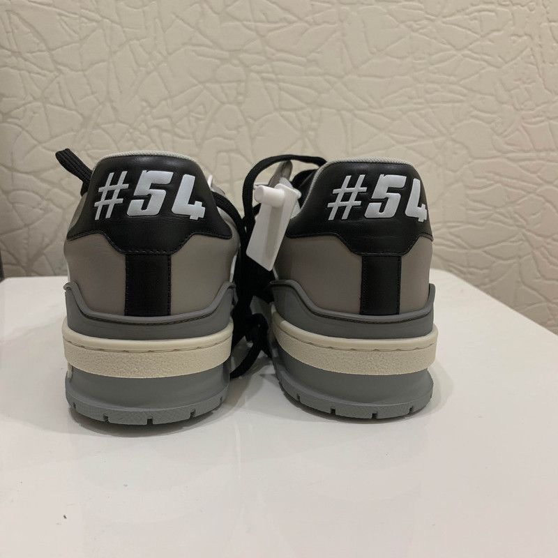 Louis Vuitton Louis Vuitton Trendy Low-top Fashion Sneakers 0079 Size US 8.5 / EU 41-42 - 5 Thumbnail