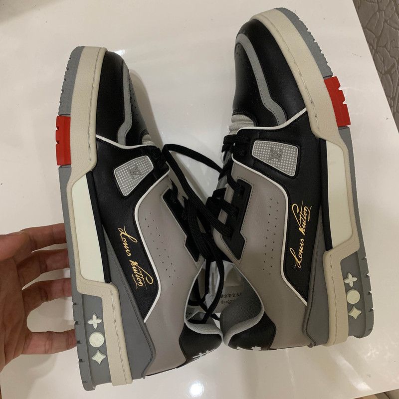 Louis Vuitton Louis Vuitton Trendy Low-top Fashion Sneakers 0079 Size US 8.5 / EU 41-42 - 3 Thumbnail