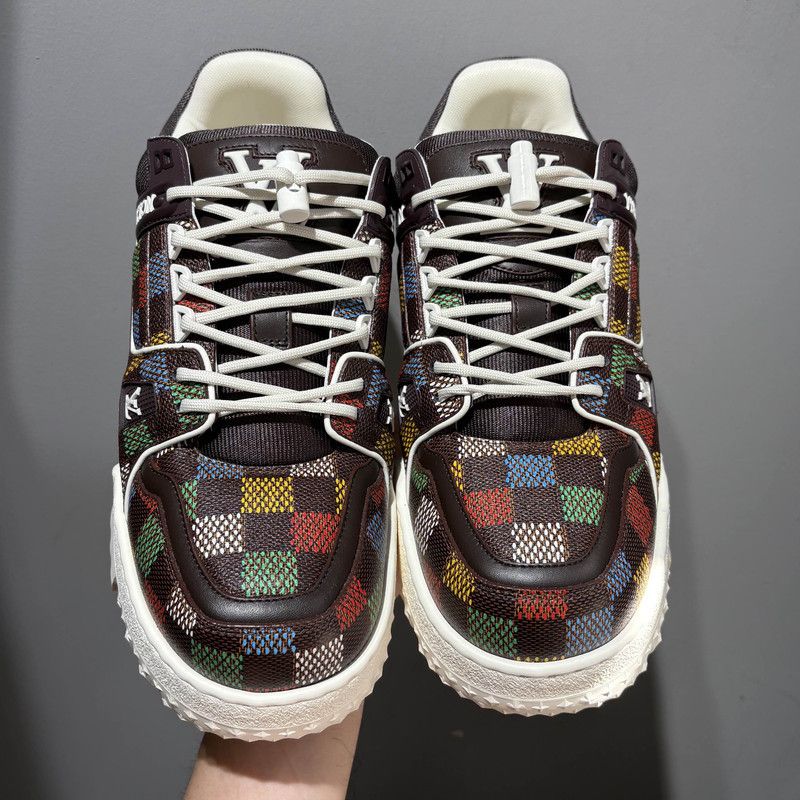 Louis Vuitton Louis Vuitton Men's Leather Logo Low-Top Sneakers 0079 Size US 8 / EU 41 - 2 Thumbnail