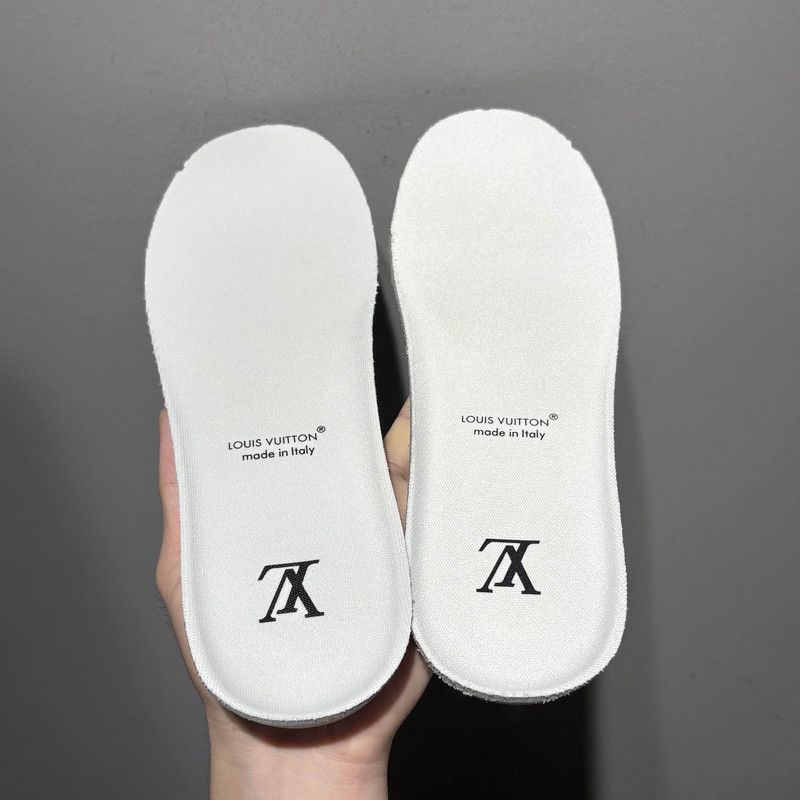 Louis Vuitton Louis Vuitton Men's Leather Logo Low-Top Sneakers 0079 Size US 8 / EU 41 - 6 Thumbnail