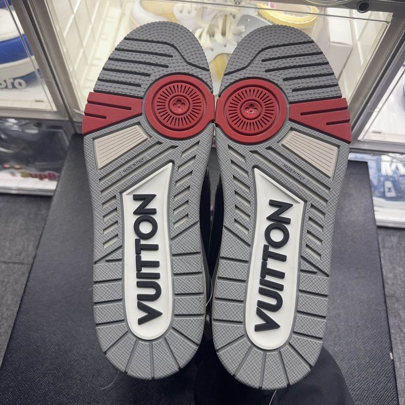 Louis Vuitton Louis Vuitton Stylish Low-Top Trainer for Men 0079 Size US 8.5 / EU 41-42 - 4 Thumbnail