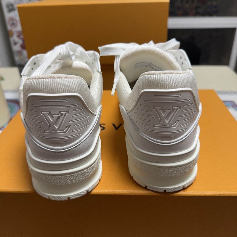 Louis Vuitton Louis Vuitton Trainer Sneakers in White 0079 Size US 7 / EU 40 - 3 Thumbnail