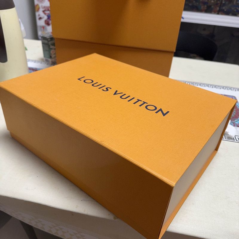 Louis Vuitton Louis Vuitton Trainer Sneakers in White 0079 Size US 7 / EU 40 - 6 Thumbnail