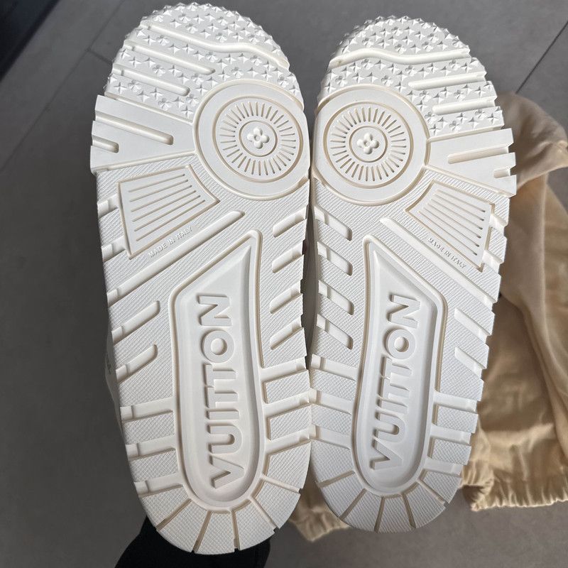 Louis Vuitton Louis Vuitton Trainer Maxi Low-Top Sneakers 0079 Size US 11 / EU 44 - 4 Thumbnail