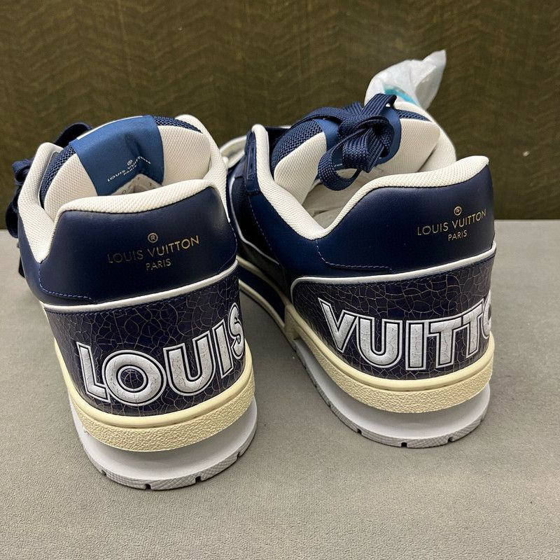 Louis Vuitton Louis Vuitton Stylish Trainer Sneakers in Blue 0079 Size US 10.5 / EU 43-44 - 3 Thumbnail