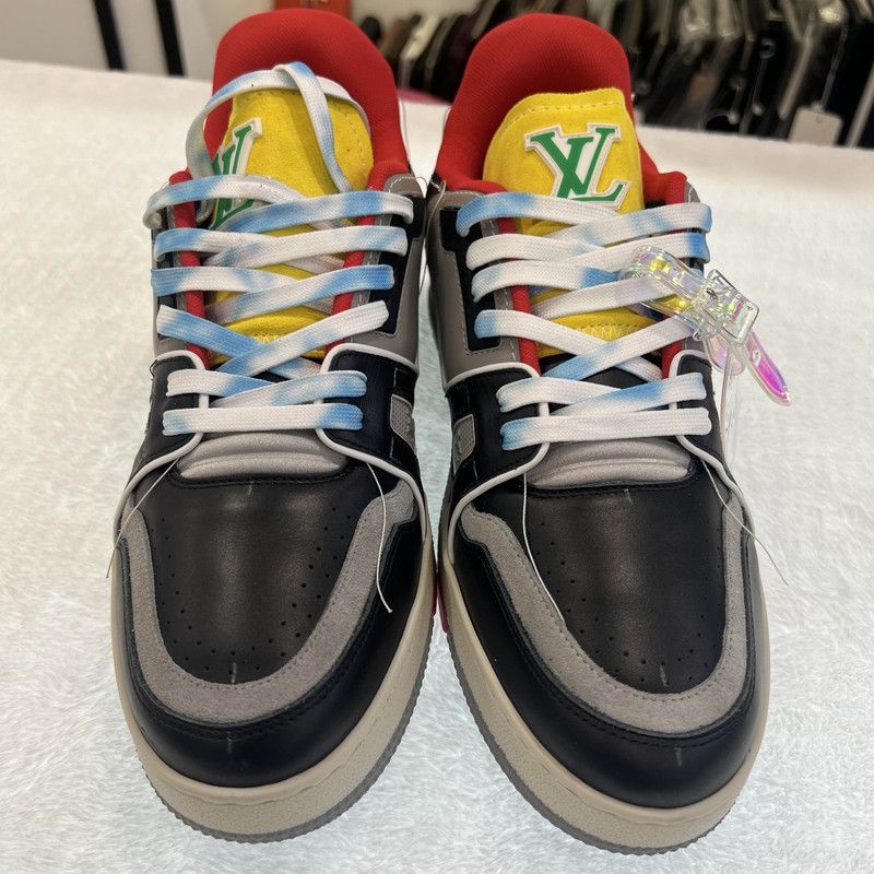 Louis Vuitton Louis Vuitton Elegant Artistic Low-Top Sneakers 0079 Size US 9.5 / EU 42-43 - 2 Thumbnail