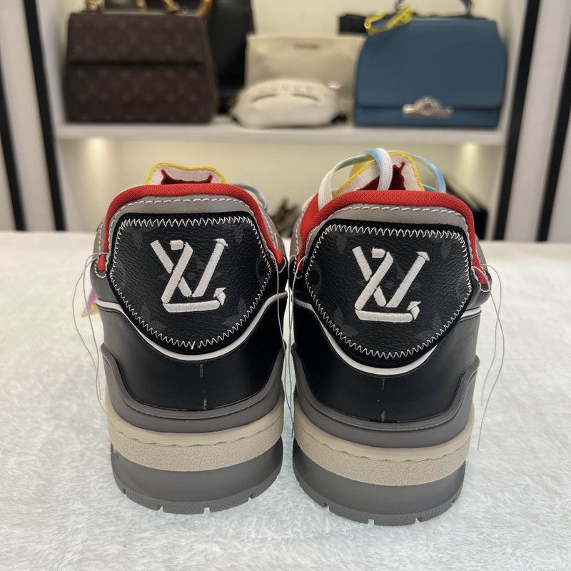 Louis Vuitton Louis Vuitton Elegant Artistic Low-Top Sneakers 0079 Size US 9.5 / EU 42-43 - 3 Thumbnail