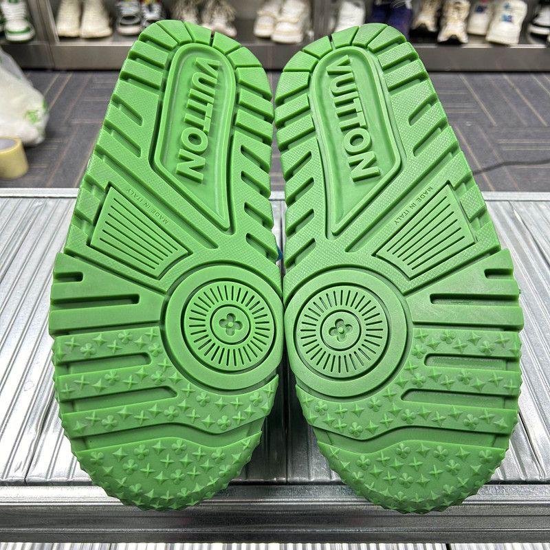 Louis Vuitton Louis Vuitton Trainer Maxi Low Sneakers in Green 0079 Size US 9 / EU 42 - 4 Thumbnail