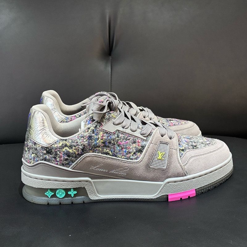 Louis Vuitton Louis Vuitton Trainer Grey Suede and Fabric Sneakers 0079 Size US 7.5 / EU 40-41 - 4 Thumbnail