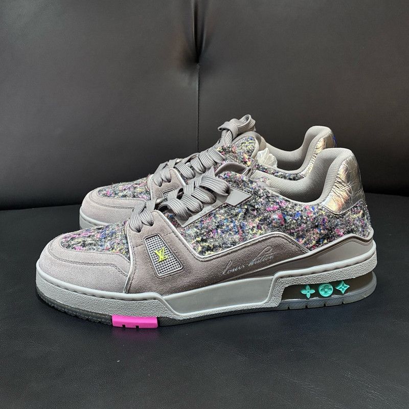 Louis Vuitton Louis Vuitton Trainer Grey Suede and Fabric Sneakers 0079 Size US 7.5 / EU 40-41 - 5 Thumbnail