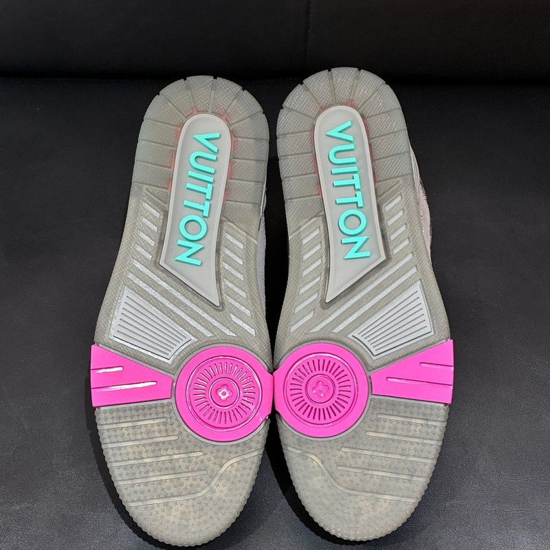 Louis Vuitton Louis Vuitton Trainer Grey Suede and Fabric Sneakers 0079 Size US 7.5 / EU 40-41 - 6 Thumbnail