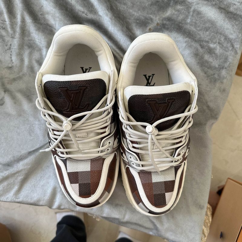 Louis Vuitton Louis Vuitton Trainer Maxi Low-Top Sneakers 0079 Size US 9.5 / EU 42-43 - 2 Thumbnail