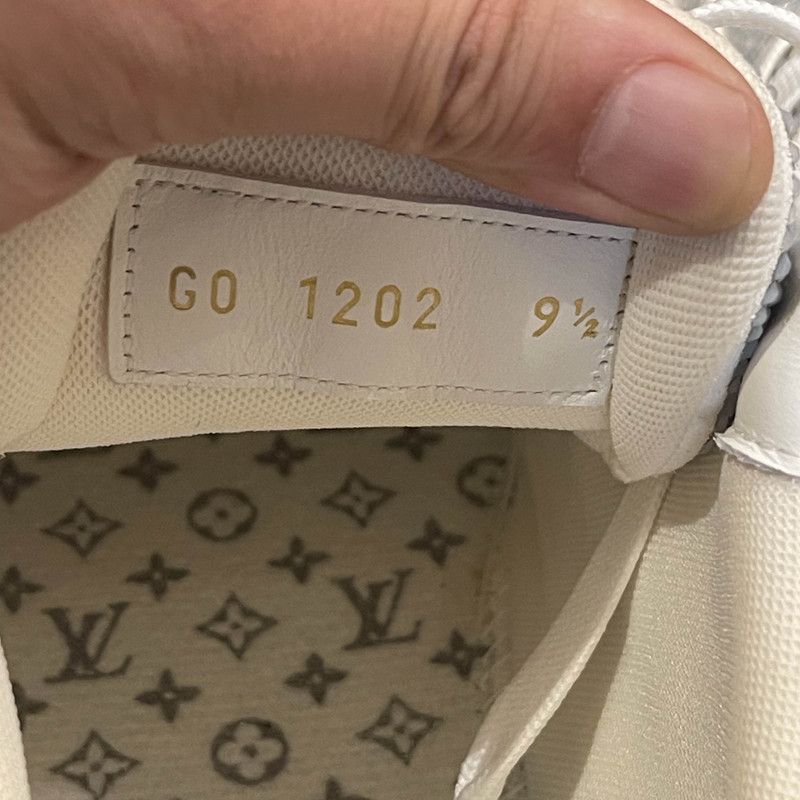 Louis Vuitton Louis Vuitton Trainer Low-Top Shoes with Diamonds 0079 Size US 10.5 / EU 43-44 - 5 Thumbnail