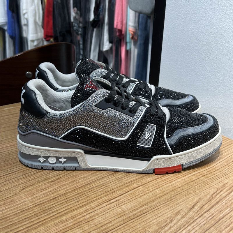 Louis Vuitton Louis Vuitton Stylish Low-Top Trainer Sneakers 0079 Size US 10.5 / EU 43-44 - 7 Thumbnail