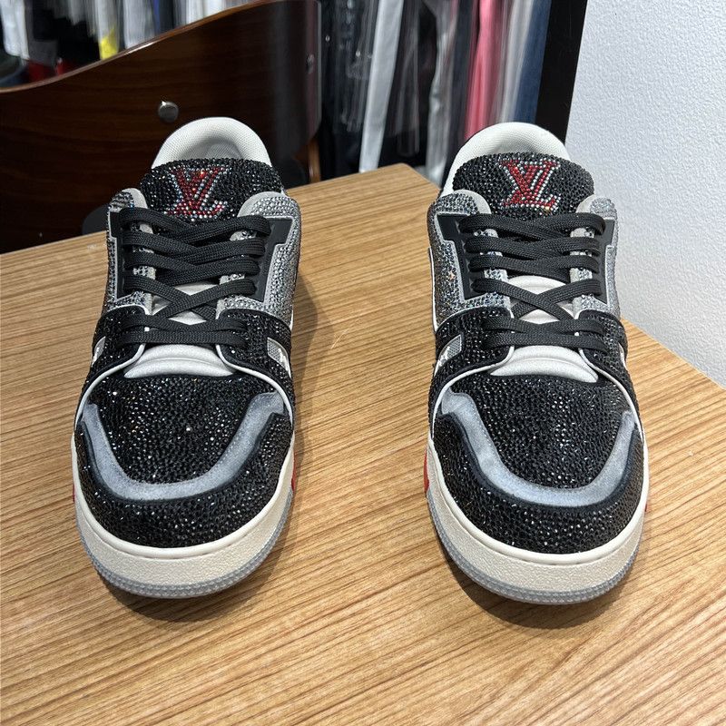 Louis Vuitton Louis Vuitton Stylish Low-Top Trainer Sneakers 0079 Size US 10.5 / EU 43-44 - 2 Thumbnail
