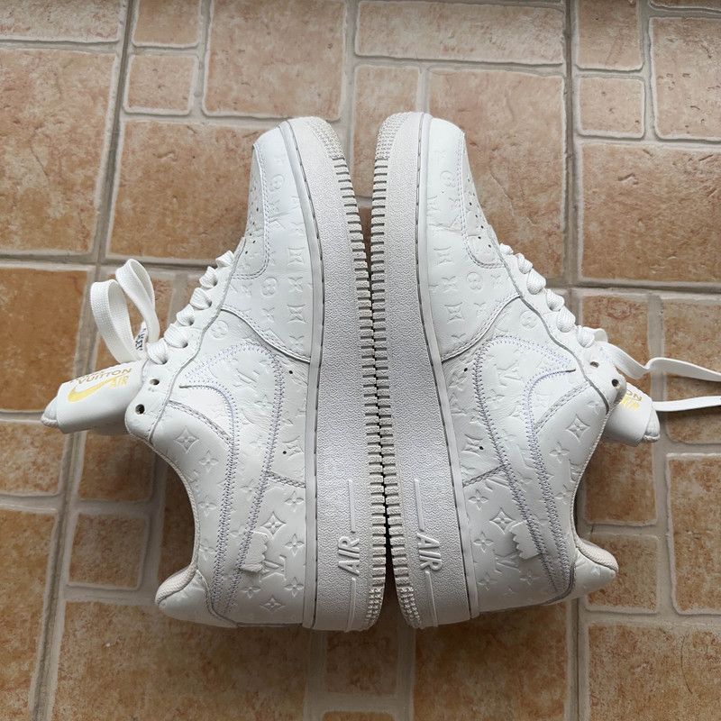 Louis Vuitton Nike x Louis Vuitton White Air Force 1 Low Sneakers 0079 Size US 8.5 / EU 41-42 - 7 Thumbnail