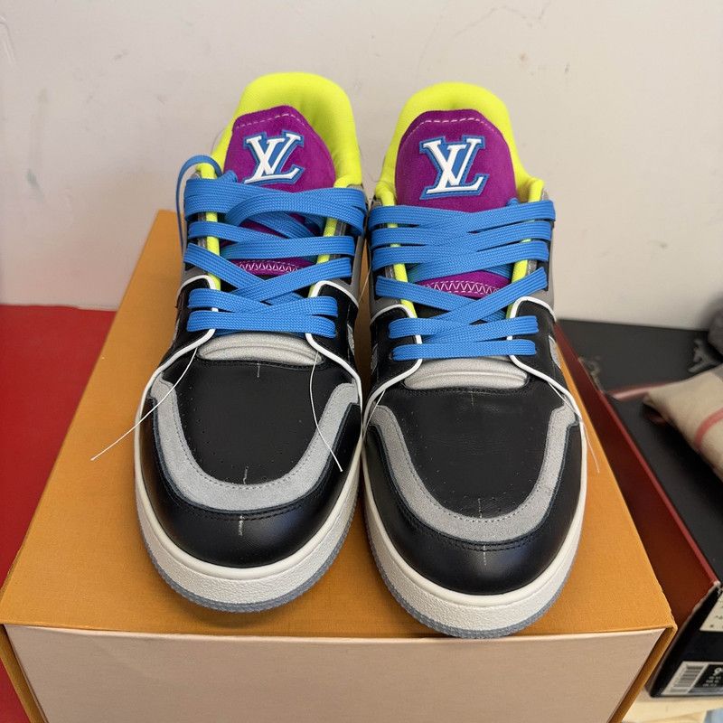 Louis Vuitton Louis Vuitton Retro Stylish Trainer Sneakers 0079 Size US 11 / EU 44 - 2 Thumbnail