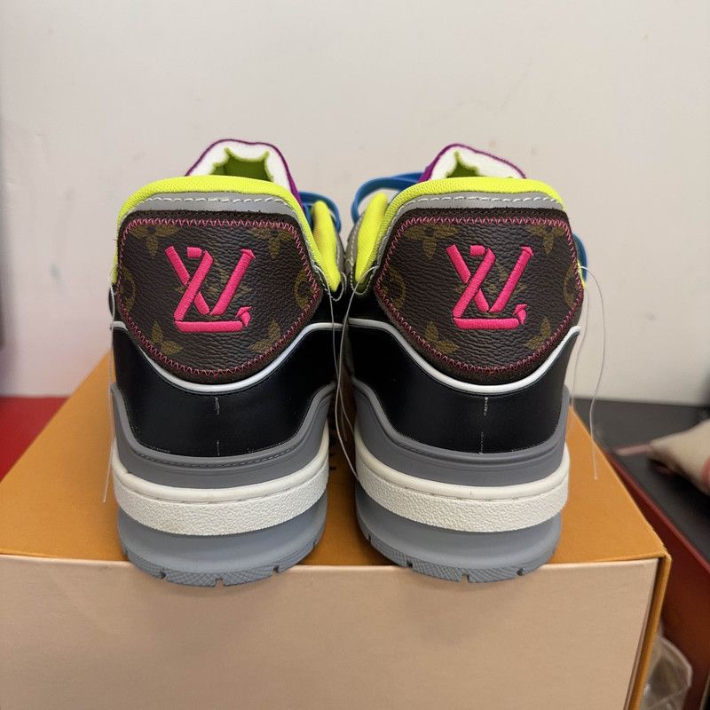 Louis Vuitton Louis Vuitton Retro Stylish Trainer Sneakers 0079 Size US 11 / EU 44 - 3 Thumbnail