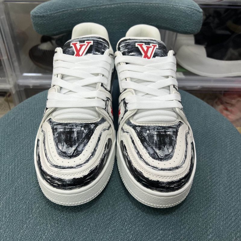 Louis Vuitton Louis Vuitton Hand-Painted Low-Top Sneakers 0079 Size US 9.5 / EU 42-43 - 2 Thumbnail