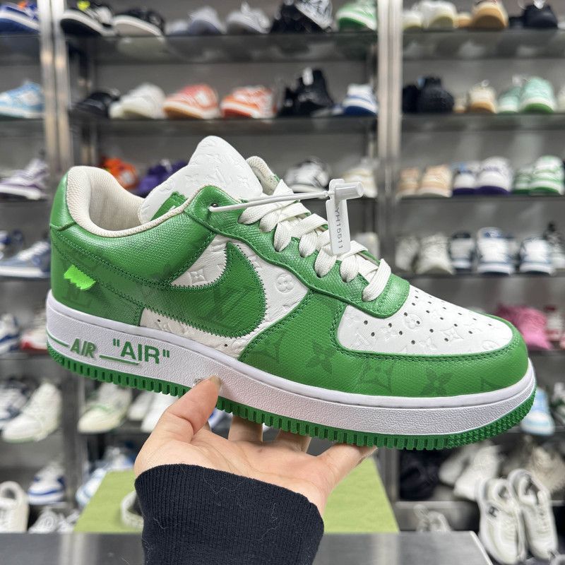 Louis Vuitton Nike x Louis Vuitton Green Air Force 1 Low 0079 Size US 8 / EU 41 - 7 Thumbnail