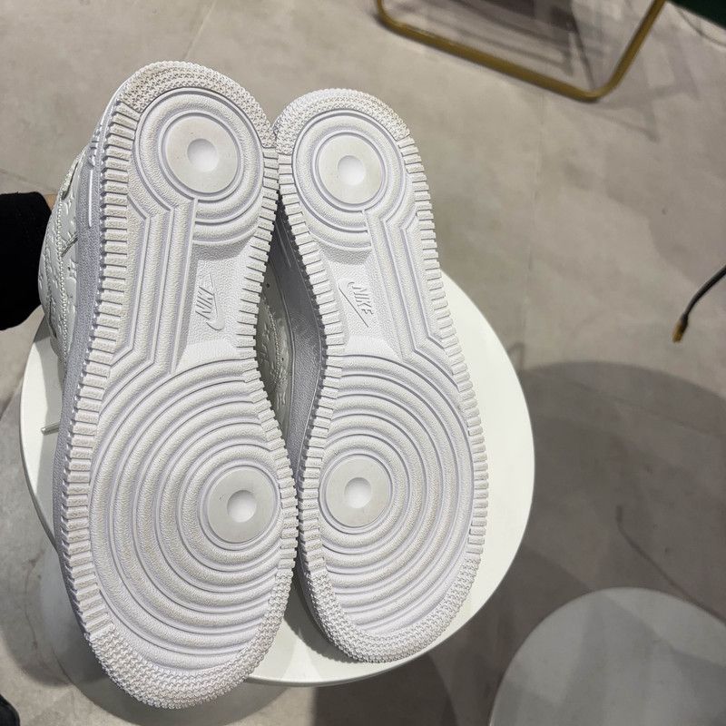 Louis Vuitton Louis Vuitton x Nike Air Force 1 Low Sneakers 0079 Size US 7.5 / EU 40-41 - 4 Thumbnail