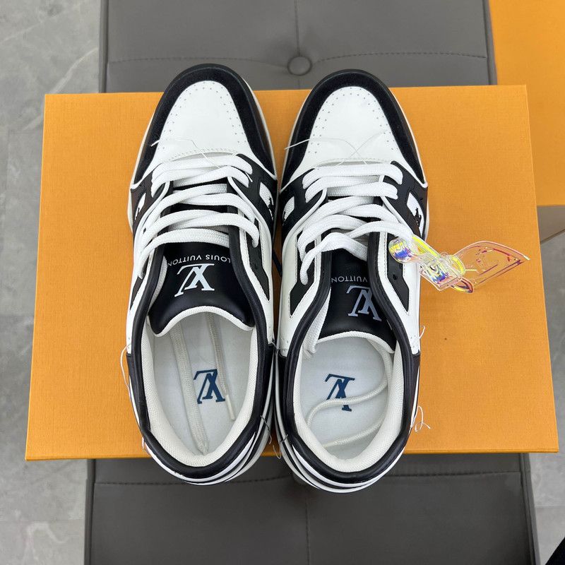 Louis Vuitton Louis Vuitton Trainer Low Fashion Sneakers for Men 0079 Size US 8.5 / EU 41-42 - 7 Thumbnail