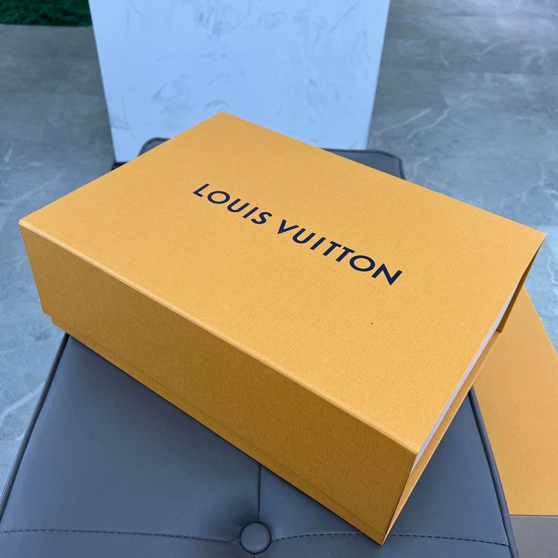 Louis Vuitton Louis Vuitton Trainer Low Fashion Sneakers for Men 0079 Size US 8.5 / EU 41-42 - 9 Thumbnail