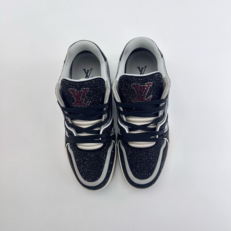 Louis Vuitton Louis Vuitton Stylish Low-Top Trainers for Men 0079 Size US 6.5 / EU 39-40 - 2 Thumbnail