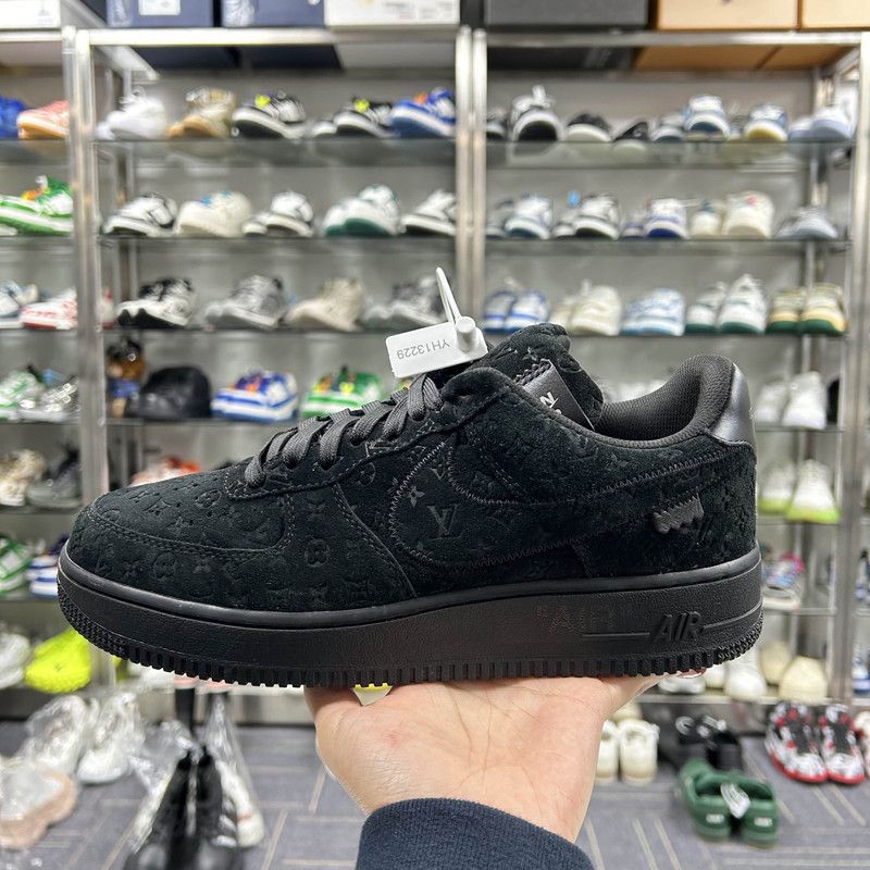 Louis Vuitton Nike x Louis Vuitton Black Air Force 1 Sneakers 0079 Size US 8.5 / EU 41-42 - 6 Thumbnail