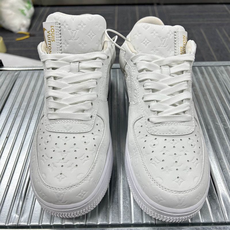 Louis Vuitton Nike x Louis Vuitton White Air Force 1 Sneakers 0079 Size US 8.5 / EU 41-42 - 2 Thumbnail