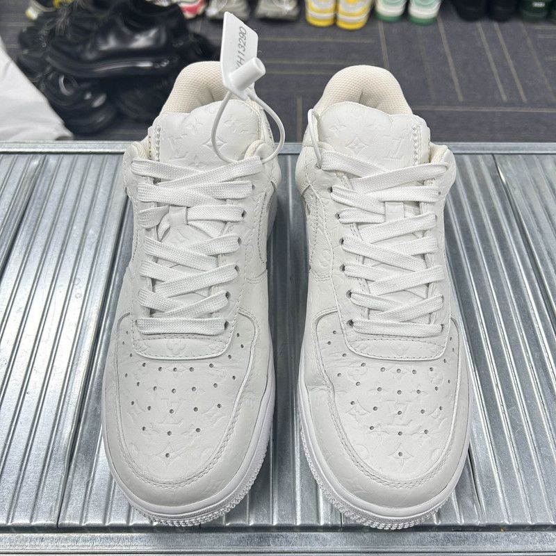 Louis Vuitton Louis Vuitton Nike Air Force 1 Low Sneakers 0079 Size US 8 / EU 41 - 2 Thumbnail
